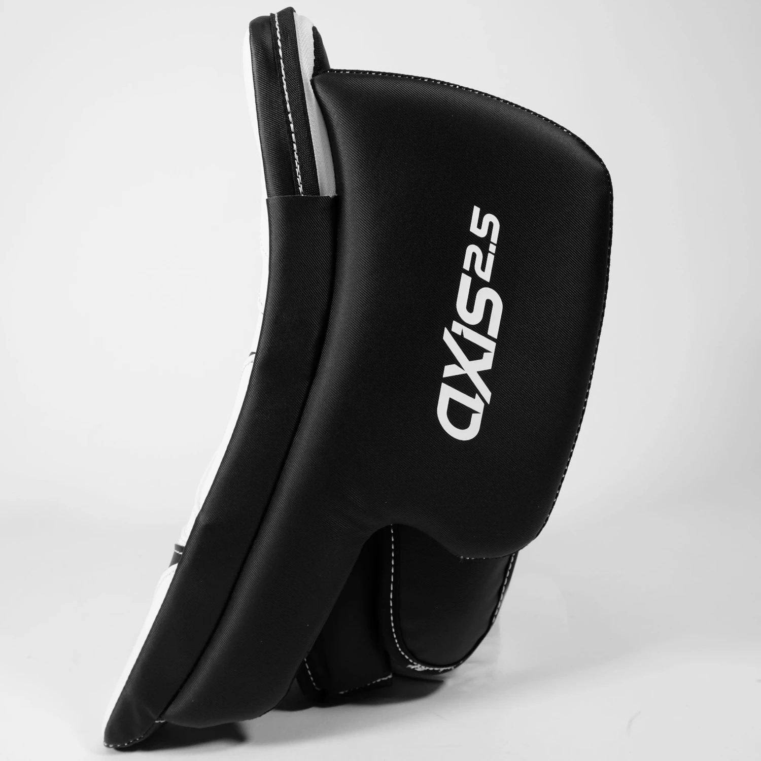 CCM Axis 2.5 Junior Goalie Blocker - Source Exclusive 5 CCM Axis 2.5 Junior Goalie Blocker - Source Exclusive - Image 3