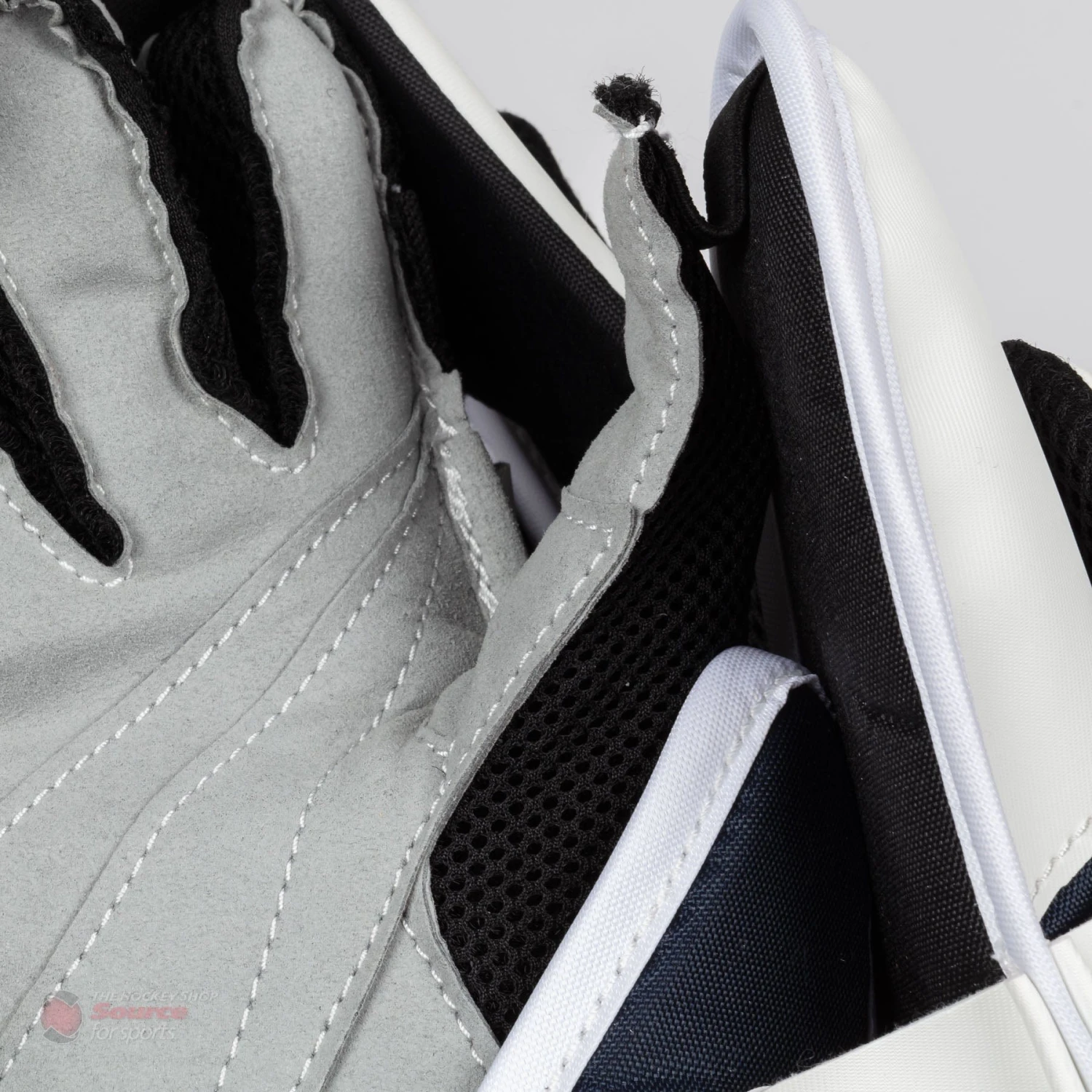 CCM Axis A1.5 Junior Goalie Blocker 10 CCM Axis A1.5 Junior Goalie Blocker - Image 8