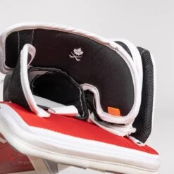 CCM Extreme Flex 5 Senior Goalie Blocker 32 CCM Extreme Flex 5 Senior Goalie Blocker -Ccm ccm blockers ccm extreme flex 5 senior goalie blocker 27972280483906