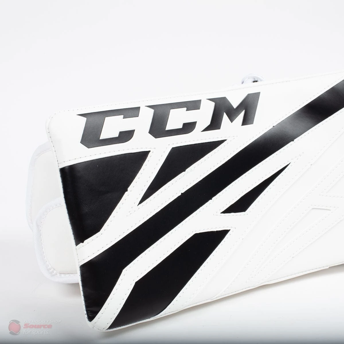 CCM Extreme Flex E4.5 Junior Goalie Blocker - Source Exclusive 4 CCM Extreme Flex E4.5 Junior Goalie Blocker - Source Exclusive - Image 2