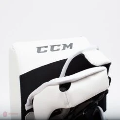 CCM Extreme Flex E4.5 Junior Goalie Blocker - Source Exclusive 22 CCM Extreme Flex E4.5 Junior Goalie Blocker - Source Exclusive -Ccm ccm blockers ccm extreme flex e4 5 junior goalie blocker source exclusive 5310649761858
