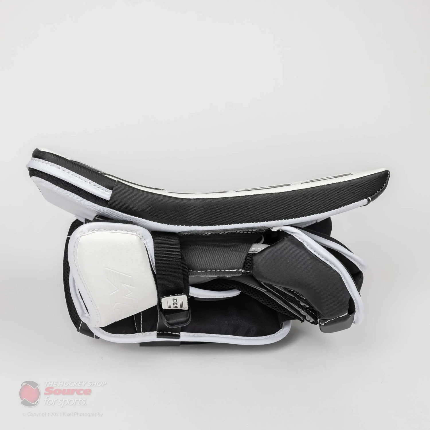 CCM Extreme Flex E5.9 Intermediate Goalie Blocker - Source Exclusive 5 CCM Extreme Flex E5.9 Intermediate Goalie Blocker - Source Exclusive - Image 3