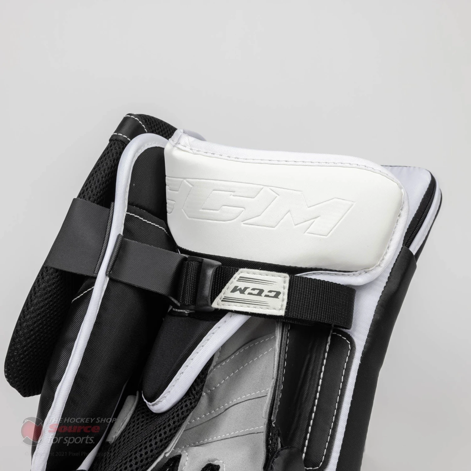 CCM Extreme Flex E5.9 Intermediate Goalie Blocker - Source Exclusive 9 CCM Extreme Flex E5.9 Intermediate Goalie Blocker - Source Exclusive - Image 7