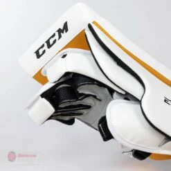 CCM Extreme Flex E5.9 Senior Goalie Blocker -Ccm ccm blockers ccm extreme flex e5 9 senior goalie blocker 27988477313090