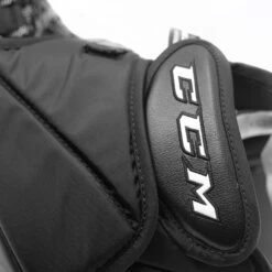 CCM Extreme Flex 5 Senior Goalie Catcher - 580 Break Angle -Ccm ccm catchers ccm extreme flex 5 senior goalie catcher 580 break angle 28808150417474