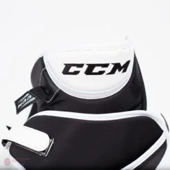 CCM Extreme Flex E4.9 Intermediate Goalie Catcher - Source Exclusive -Ccm ccm catchers ccm extreme flex e4 9 intermediate goalie catcher source exclusive 5323903139906
