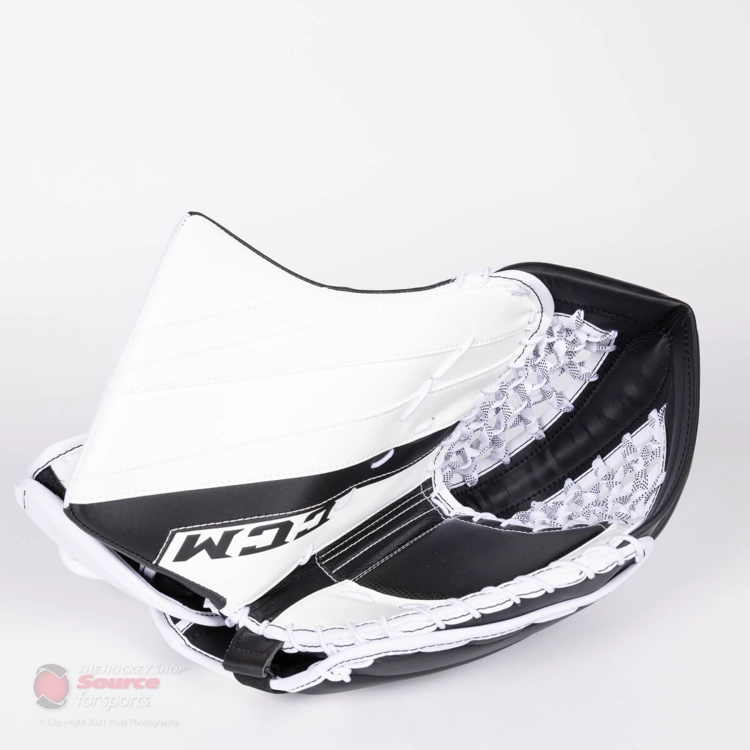 CCM Extreme Flex E5.9 Intermediate Goalie Catcher - Source Exclusive 4 CCM Extreme Flex E5.9 Intermediate Goalie Catcher - Source Exclusive - Image 2