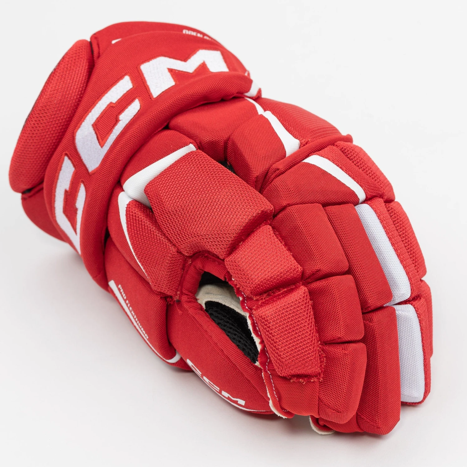 CCM Jetspeed FT6 Junior Hockey Gloves 13 CCM Jetspeed FT6 Junior Hockey Gloves - Image 11