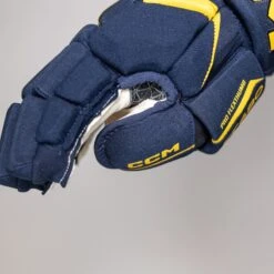 CCM Jetspeed FT680 Junior Hockey Gloves -Ccm ccm gloves ccm jetspeed ft680 junior hockey gloves 30397993746498