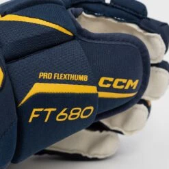 CCM Jetspeed FT680 Senior Hockey Gloves -Ccm ccm gloves ccm jetspeed ft680 senior hockey gloves 30397995384898