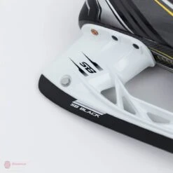 CCM Tacks 9090 Junior Hockey Skates -Ccm ccm hockey skates ccm tacks 9090 junior hockey skates 4566115876930