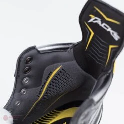 CCM Tacks 9090 Junior Hockey Skates -Ccm ccm hockey skates ccm tacks 9090 junior hockey skates 4566116040770