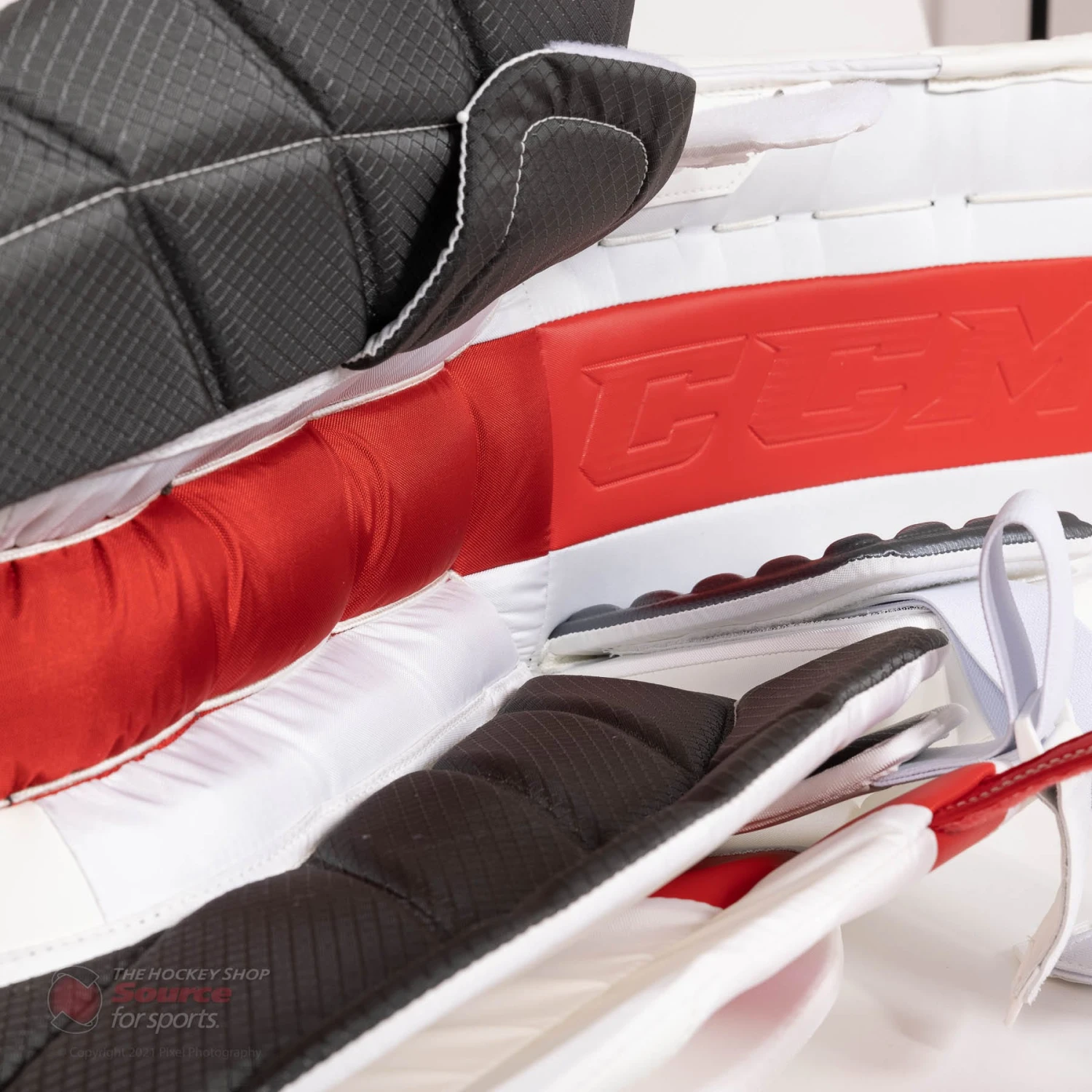 CCM Extreme Flex 5 Senior Goalie Leg Pads 18 CCM Extreme Flex 5 Senior Goalie Leg Pads - Image 16