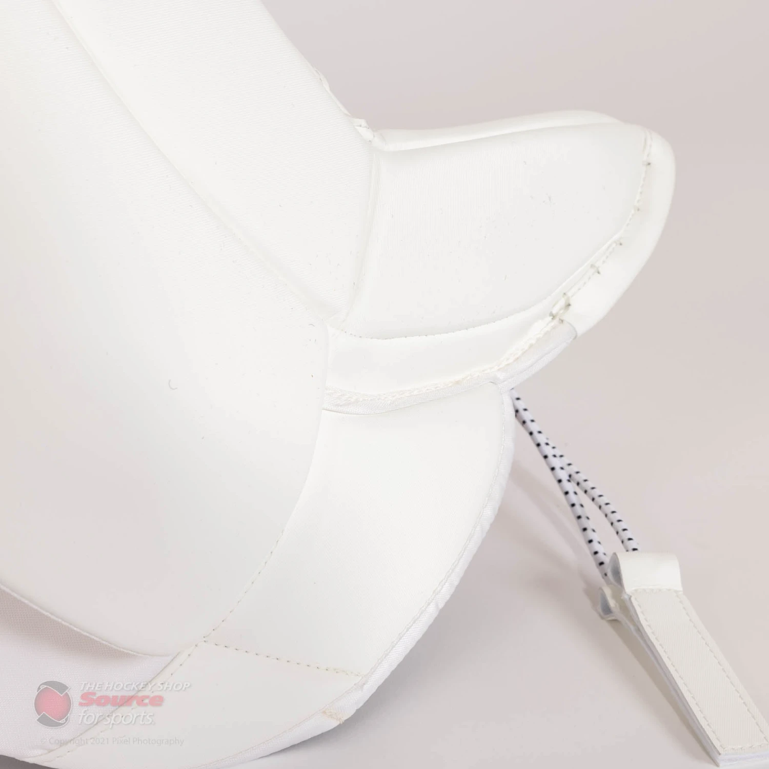 CCM Extreme Flex 5 Senior Goalie Leg Pads 22 CCM Extreme Flex 5 Senior Goalie Leg Pads - Image 20