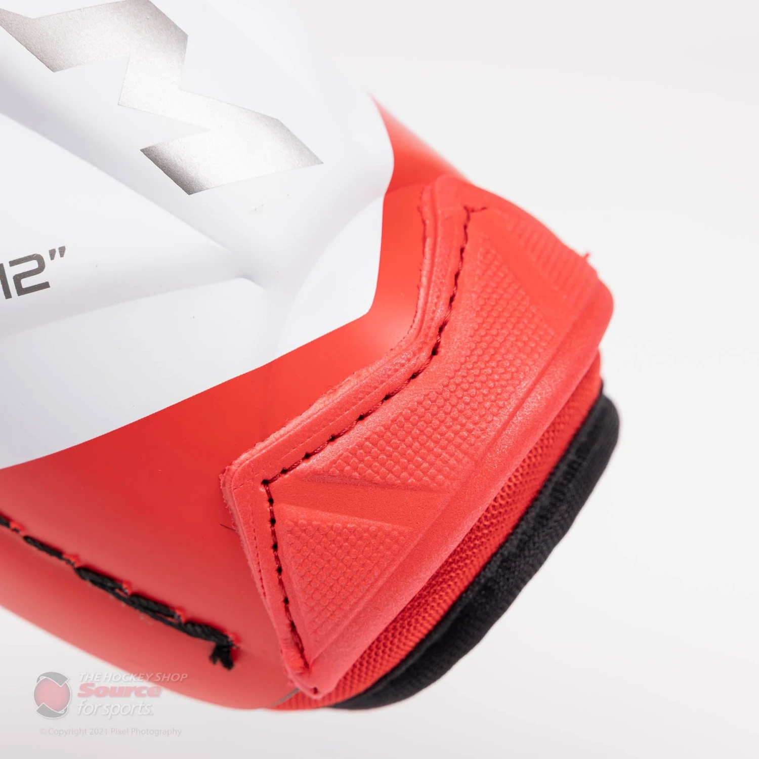 CCM Jetspeed FT4 Junior Hockey Shin Guards 9 CCM Jetspeed FT4 Junior Hockey Shin Guards - Image 7