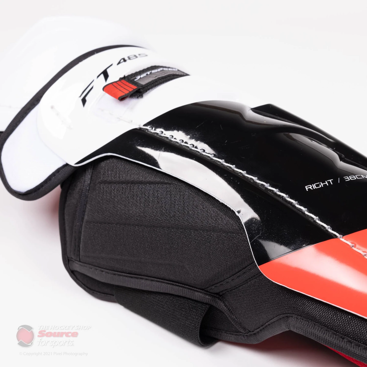 CCM Jetspeed FT485 Senior Hockey Shin Guards 4 CCM Jetspeed FT485 Senior Hockey Shin Guards - Image 2