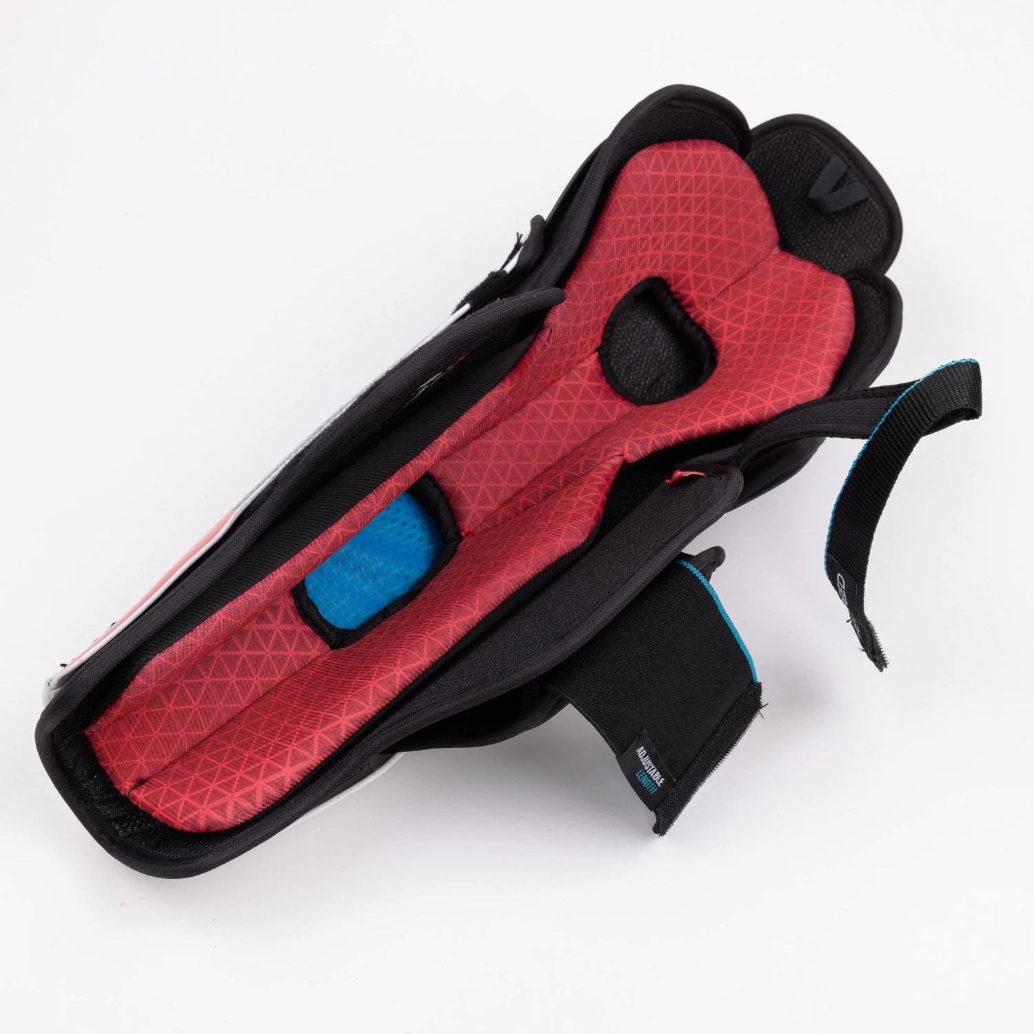 CCM Jetspeed FT680 Junior Hockey Shin Guards 8 CCM Jetspeed FT680 Junior Hockey Shin Guards - Image 6