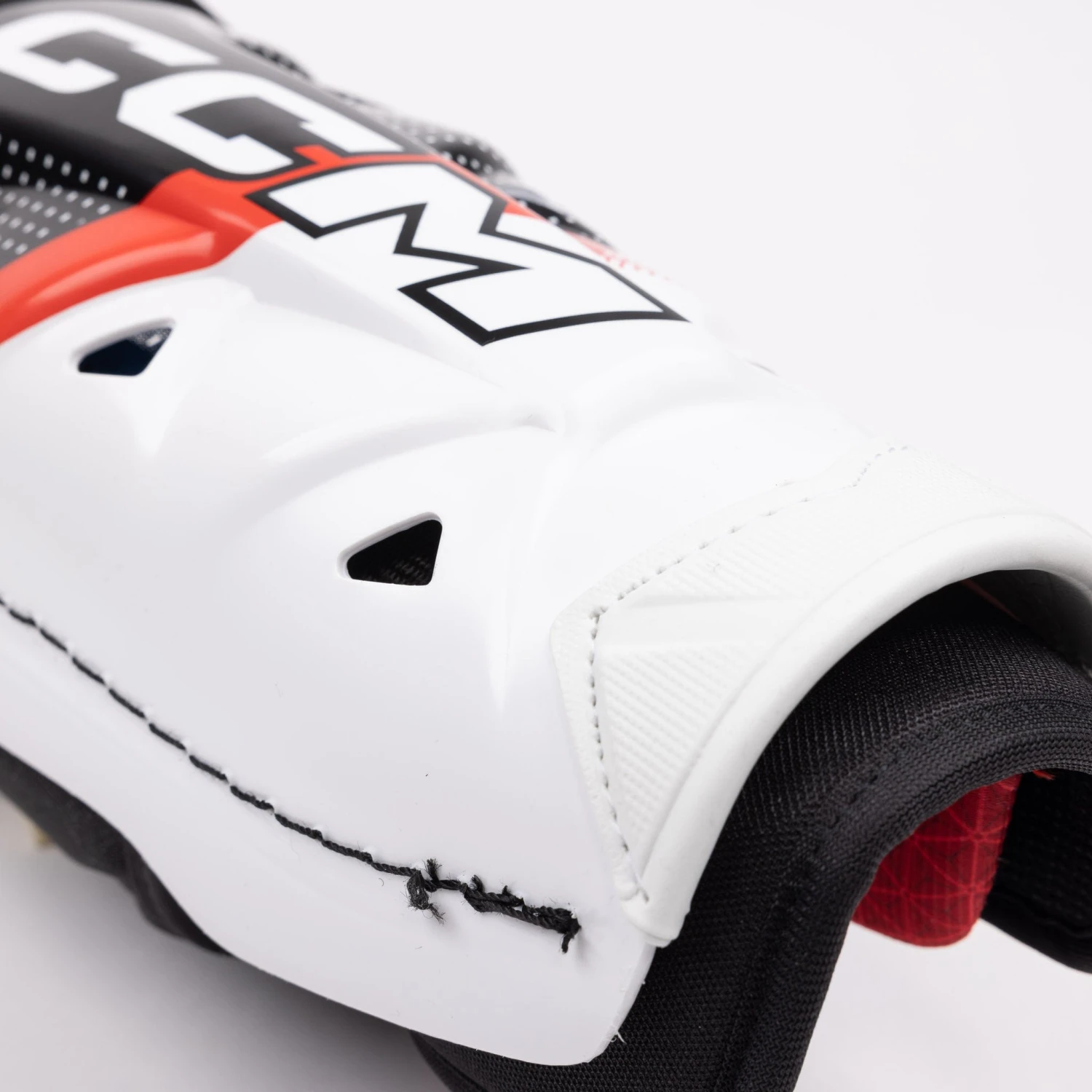 CCM Jetspeed FT680 Junior Hockey Shin Guards 6 CCM Jetspeed FT680 Junior Hockey Shin Guards - Image 4