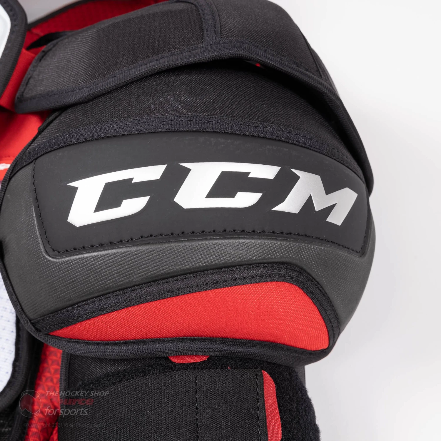 CCM Jetspeed FT4 Senior Hockey Shoulder Pads 7 CCM Jetspeed FT4 Senior Hockey Shoulder Pads - Image 5