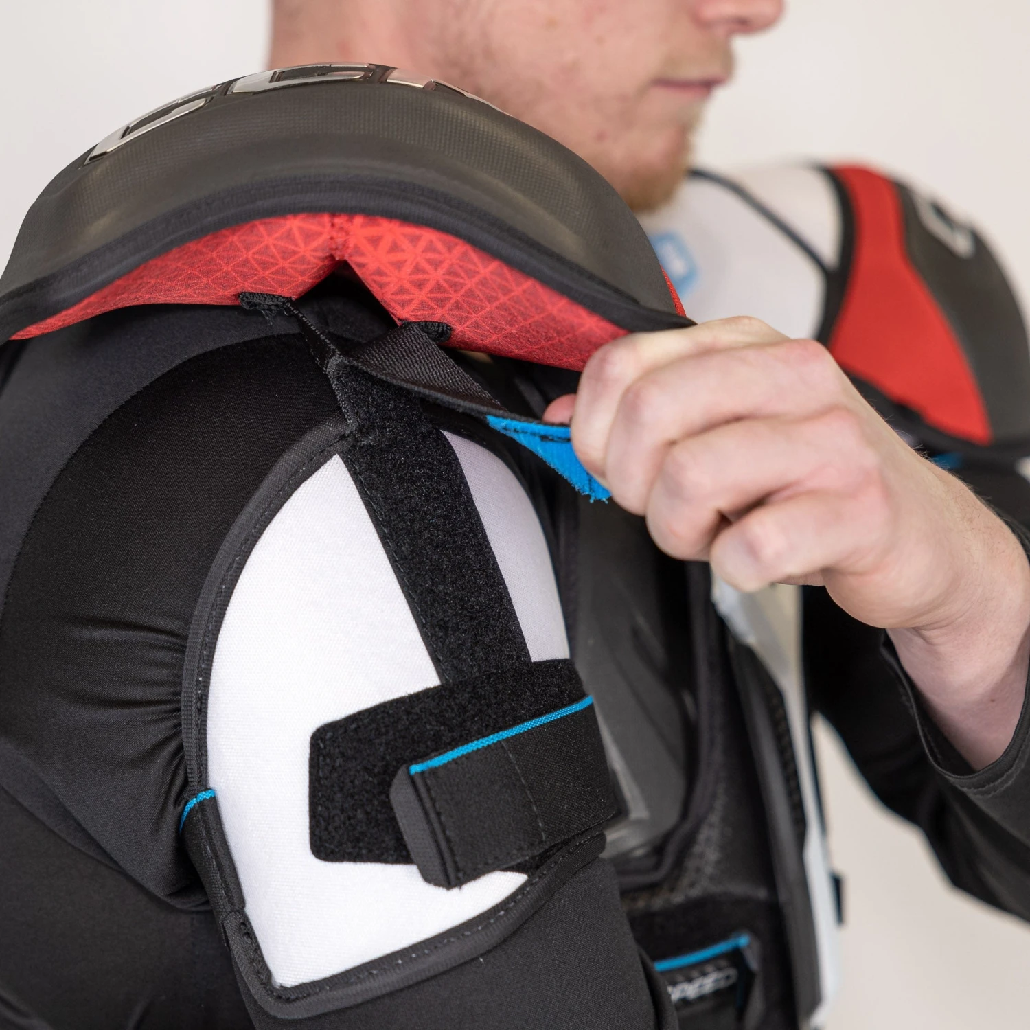 CCM Jetspeed FT6 Junior Hockey Shoulder Pads 12 CCM Jetspeed FT6 Junior Hockey Shoulder Pads - Image 10