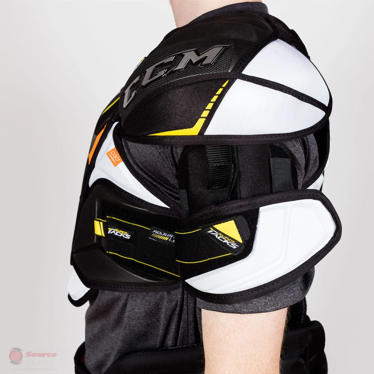 CCM Super Tacks AS1 Senior Hockey Shoulder Pads 5 CCM Super Tacks AS1 Senior Hockey Shoulder Pads - Image 3