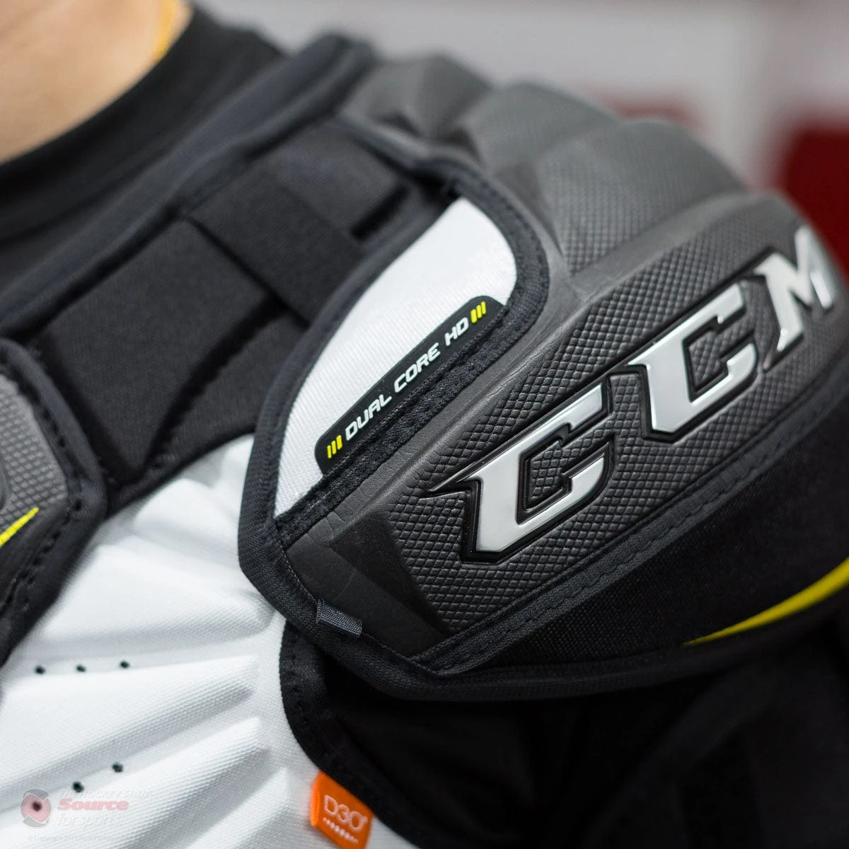 CCM Super Tacks AS1 Senior Hockey Shoulder Pads 13 CCM Super Tacks AS1 Senior Hockey Shoulder Pads - Image 11