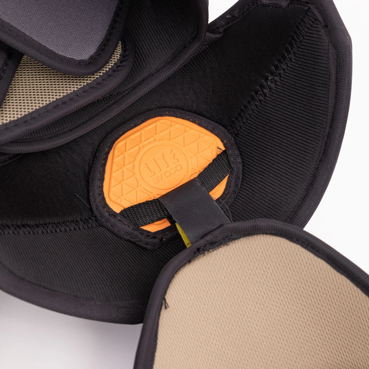 CCM Tacks AS-V Senior Hockey Shoulder Pads 17 CCM Tacks AS-V Senior Hockey Shoulder Pads - Image 15